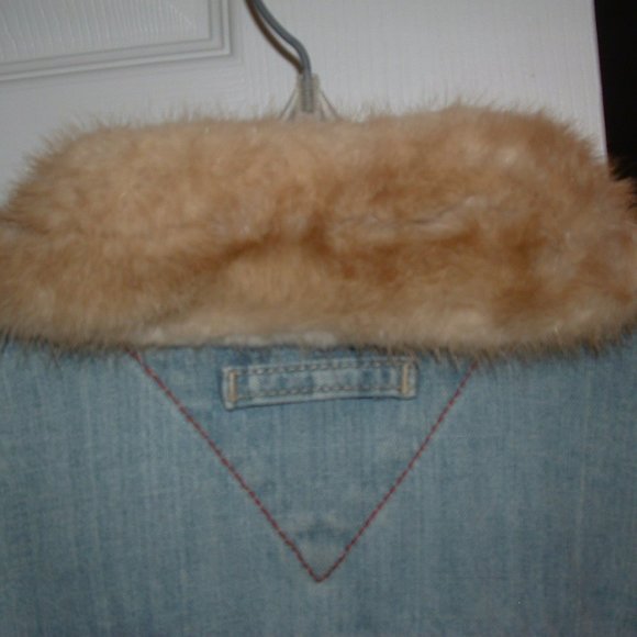 VINTAGE 90s TOMMY HILFIGER JEANS DENIM FADED DISTRESSED JACKET - Picture 10 of 10